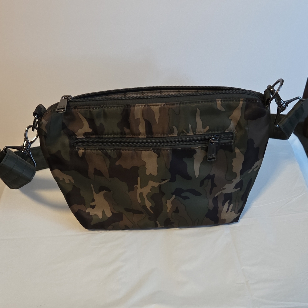 Lug Camouflage Shoulder/Crossbody Bag
